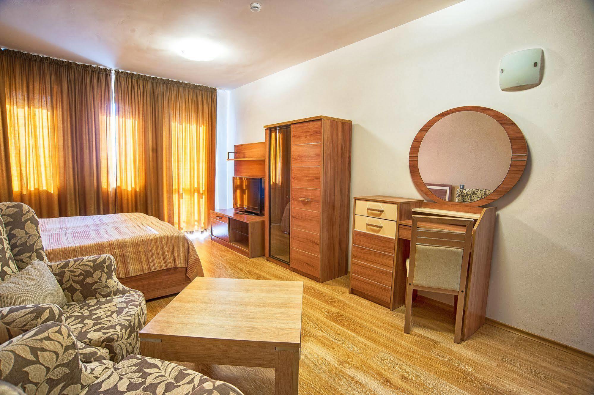 C Comfort Hotel & Wellness Chisarja Exteriér fotografie